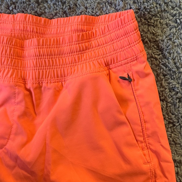 Old Navy Active shorts - Picture 2 of 6